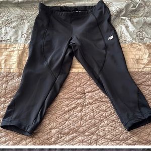 New Balance | Lightening Dry Capri Leggings Size S